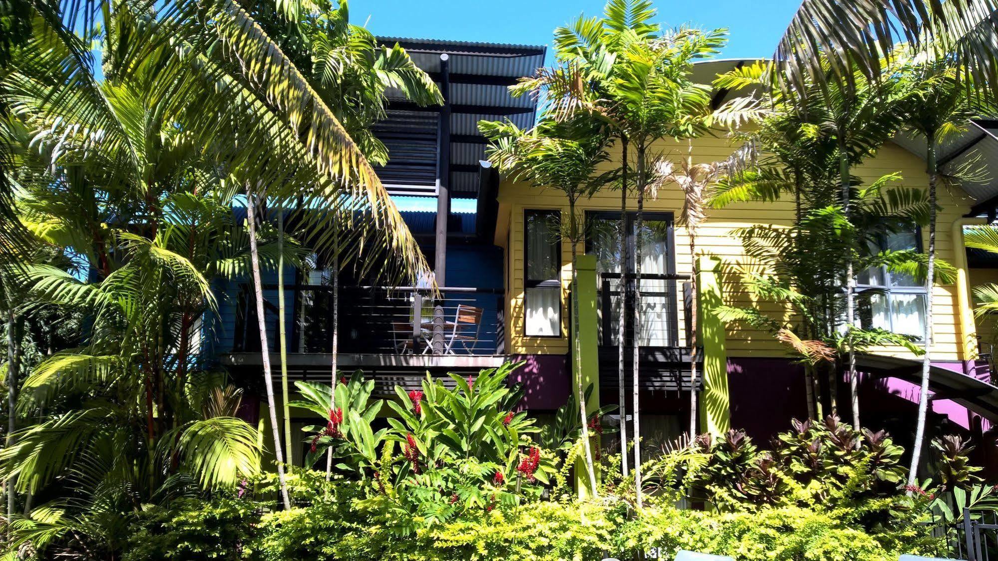 Dreamcatcher Beach-Side Apartments Port Douglas Kültér fotó